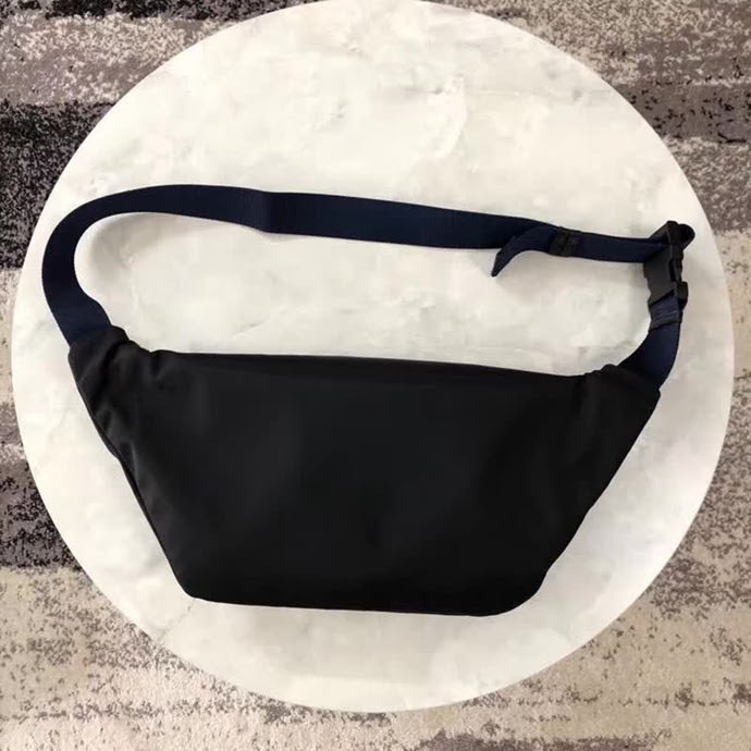 BALENCIAG巴黎世家 爆款 2018年早秋 Wheel Logo 刺繡腰包  BL1475